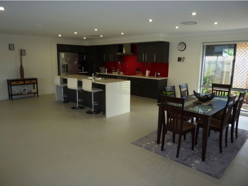 105 Parasol Street, Ashmore QLD 4214