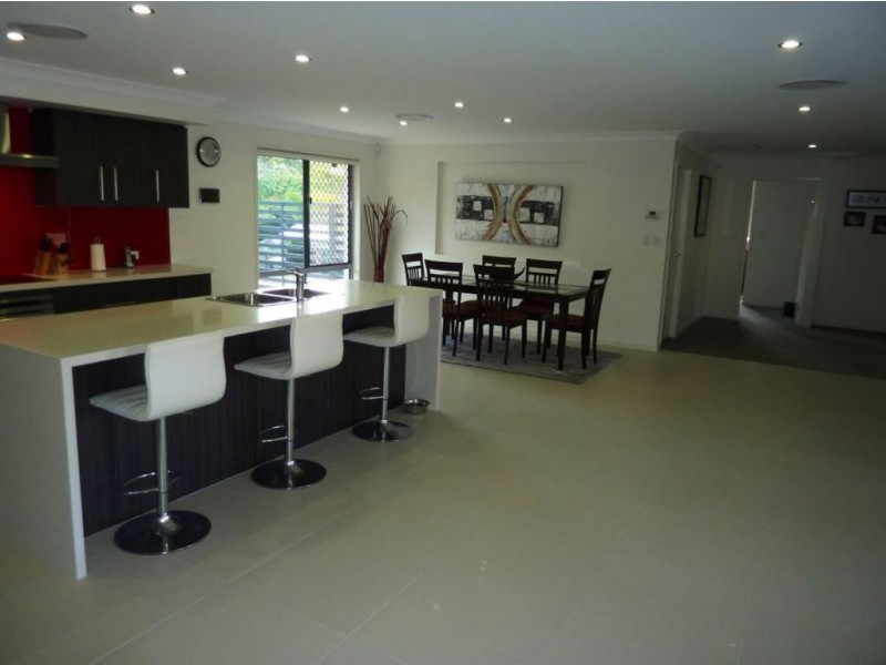 105 Parasol Street, Ashmore QLD 4214