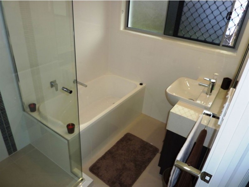 105 Parasol Street, Ashmore QLD 4214