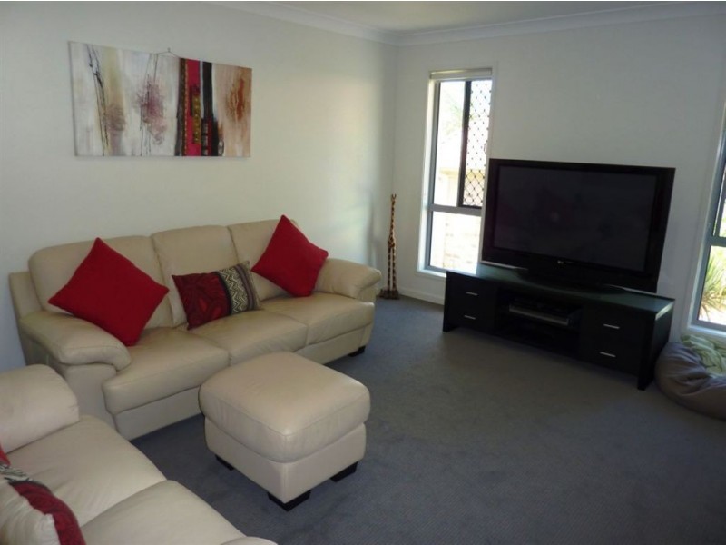 105 Parasol Street, Ashmore QLD 4214