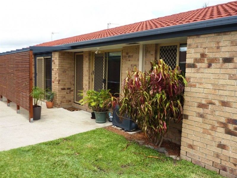 2/11 Galloway Drive, Ashmore QLD 4214