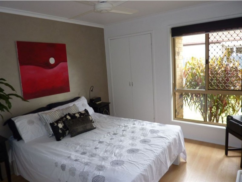2/11 Galloway Drive, Ashmore QLD 4214