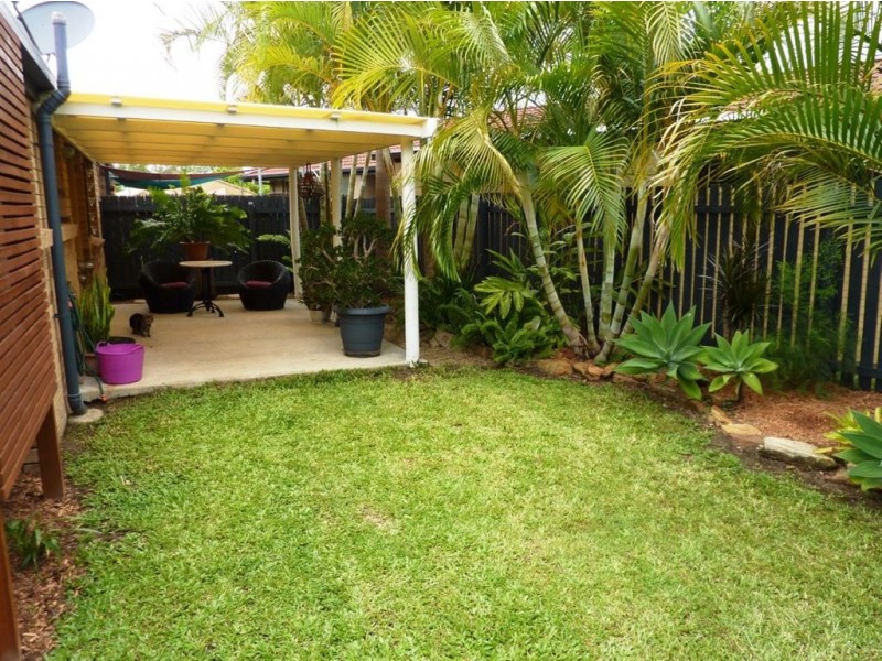 2/11 Galloway Drive, Ashmore QLD 4214
