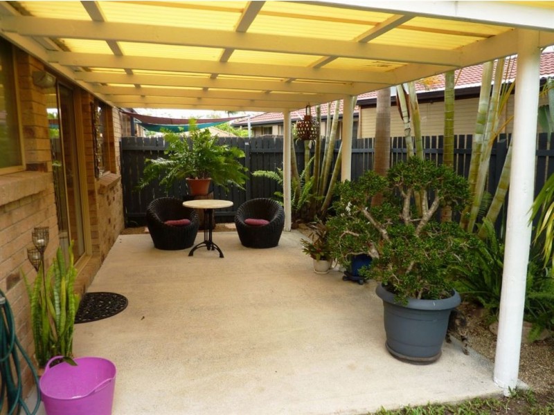 2/11 Galloway Drive, Ashmore QLD 4214