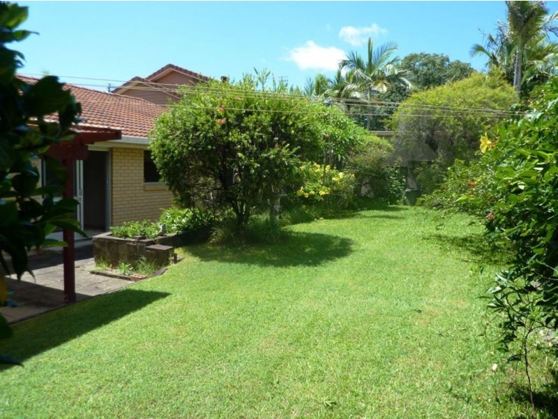 20 Crinum Crescent, Southport QLD 4215