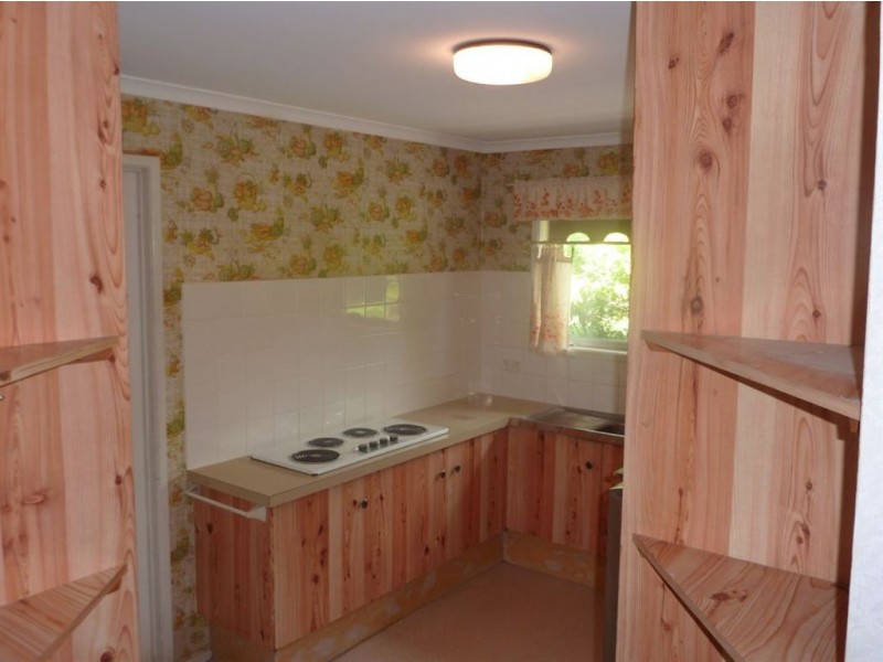 20 Crinum Crescent, Southport QLD 4215