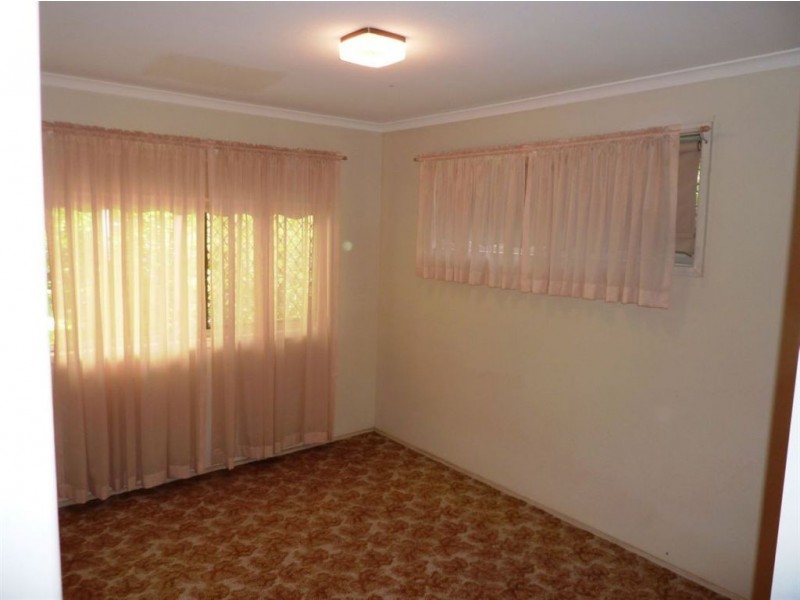 20 Crinum Crescent, Southport QLD 4215