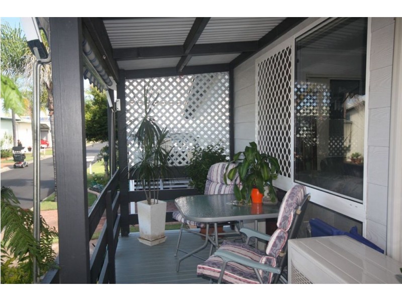 100/368 ‘Paradise Lakes Resort’ Oxley Drive, Runaway Bay QLD 4216