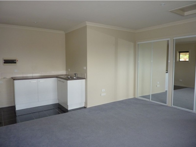 15 Allspice Drive, Ashmore QLD 4214