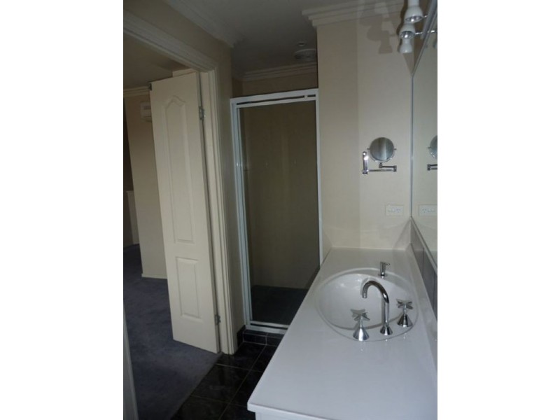 15 Allspice Drive, Ashmore QLD 4214