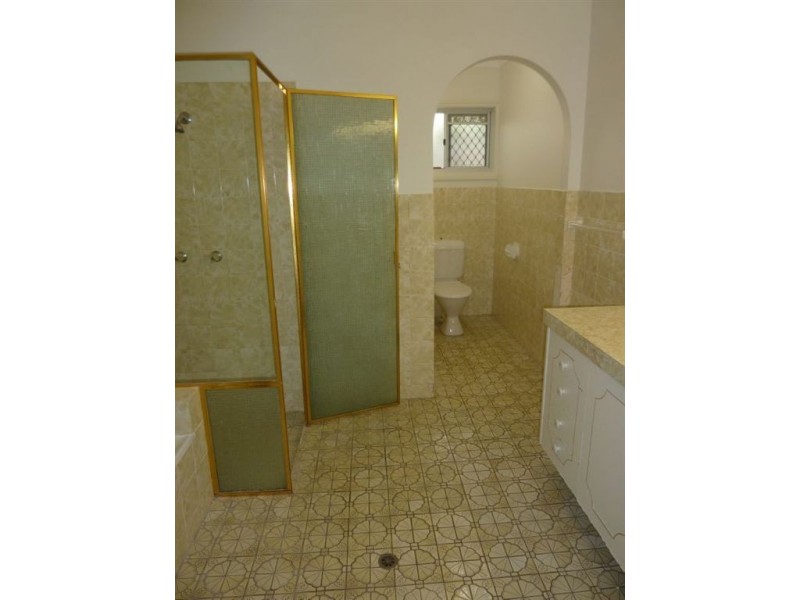 13 Inga Avenue, Surfers Paradise QLD 4217