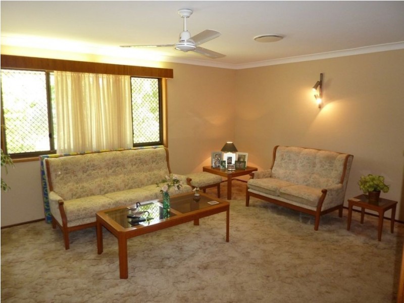 38 Hillview Parade, Ashmore QLD 4214