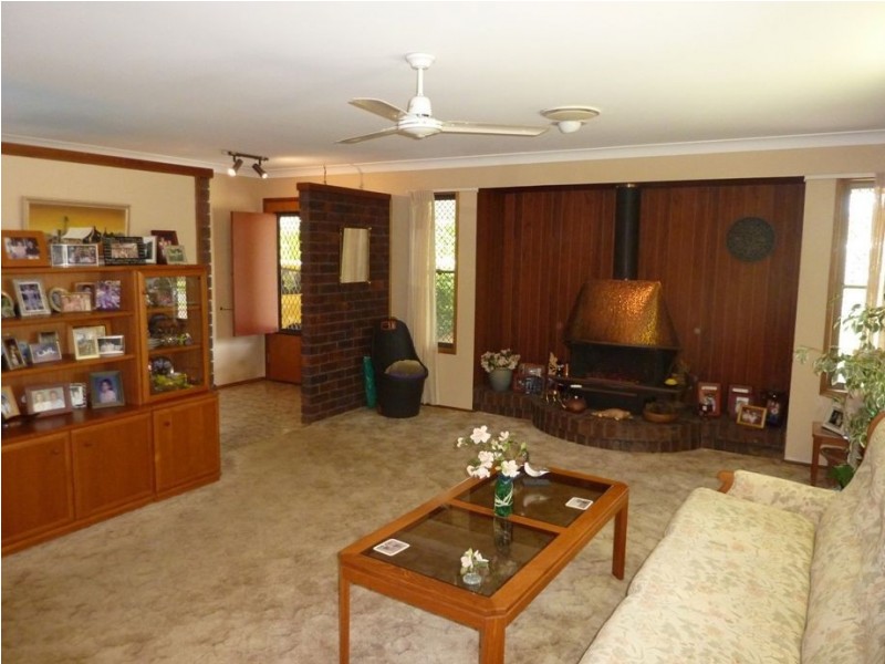 38 Hillview Parade, Ashmore QLD 4214