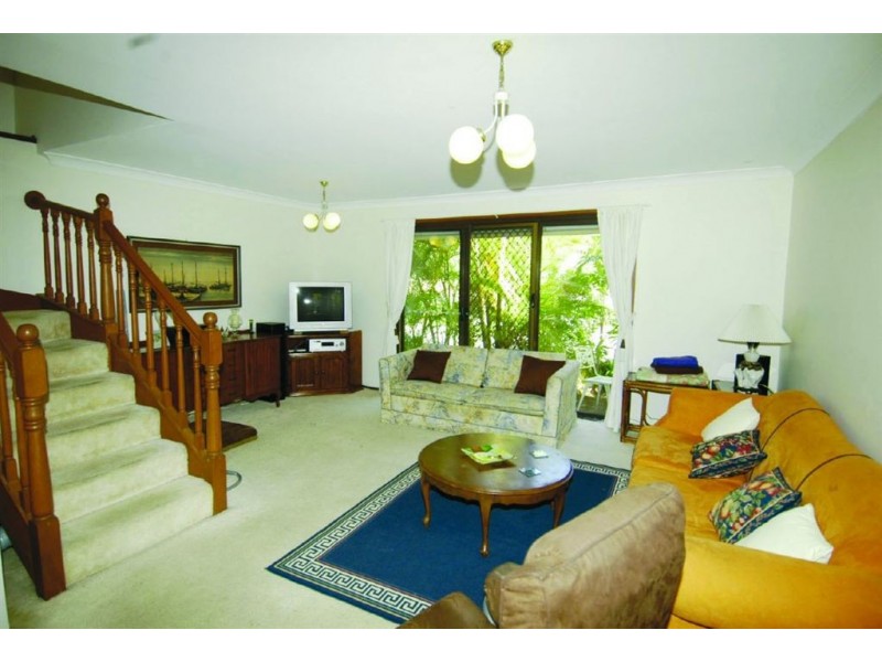 2/30 Corunna Crescent, Ashmore QLD 4214