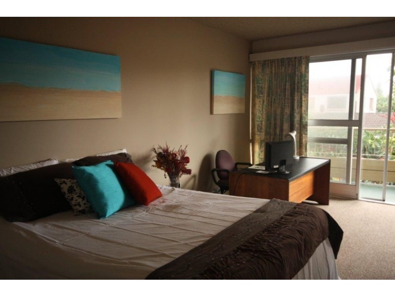 6/224 Marine Parade, Labrador QLD 4215