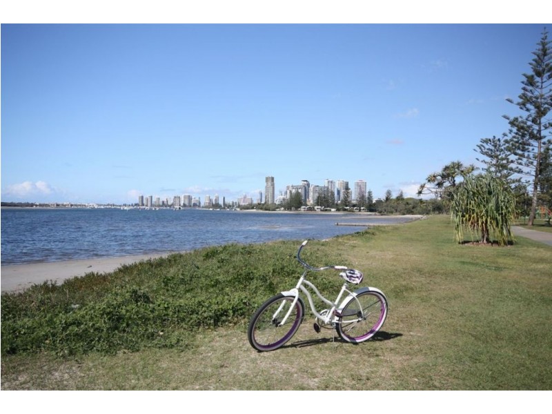 6/224 Marine Parade, Labrador QLD 4215