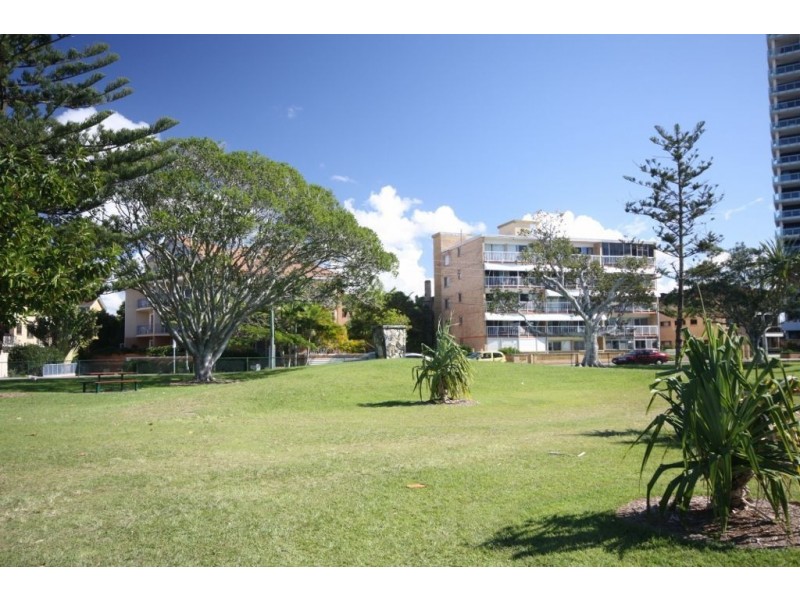 6/224 Marine Parade, Labrador QLD 4215