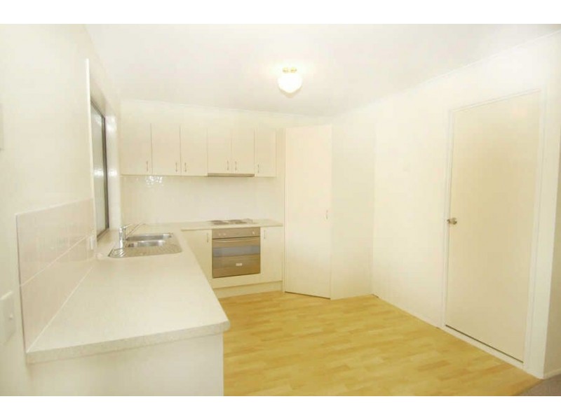 1/3 Morinda Way, Labrador QLD 4215