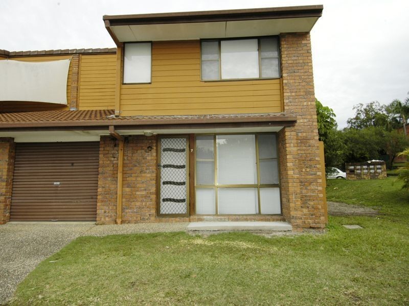 7/9 Sara Street, Ashmore QLD 4214
