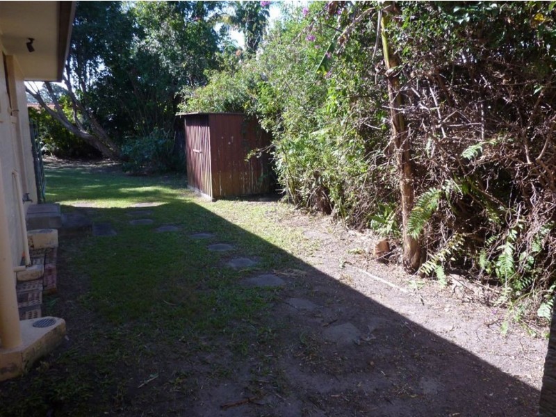 19 Dunkeith Avenue, Benowa QLD 4217