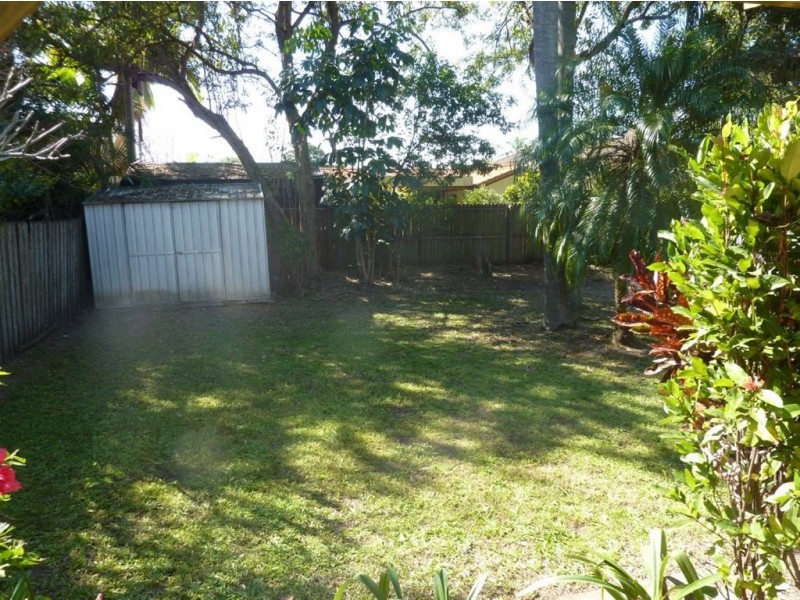 19 Dunkeith Avenue, Benowa QLD 4217