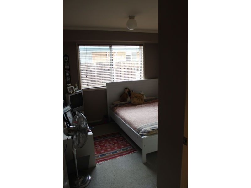 33 Waterdown Drive, Elanora QLD 4221