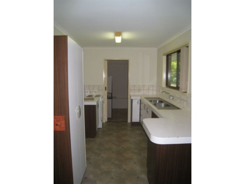 5 Merinda Court, Southport QLD 4215