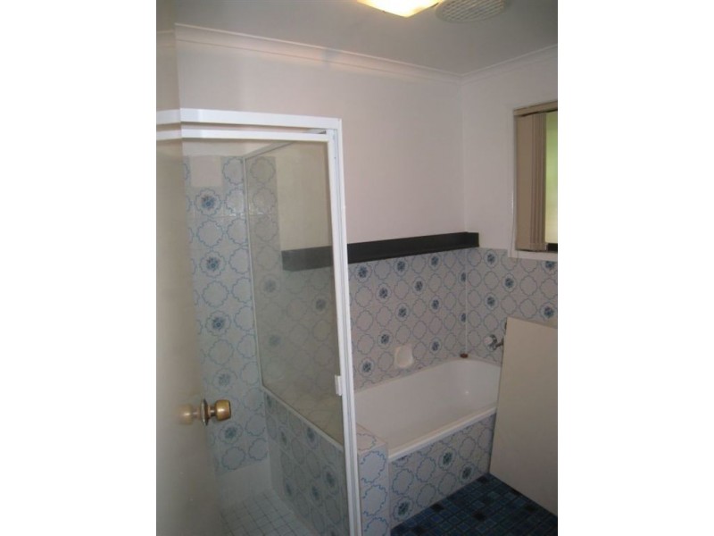 5 Merinda Court, Southport QLD 4215