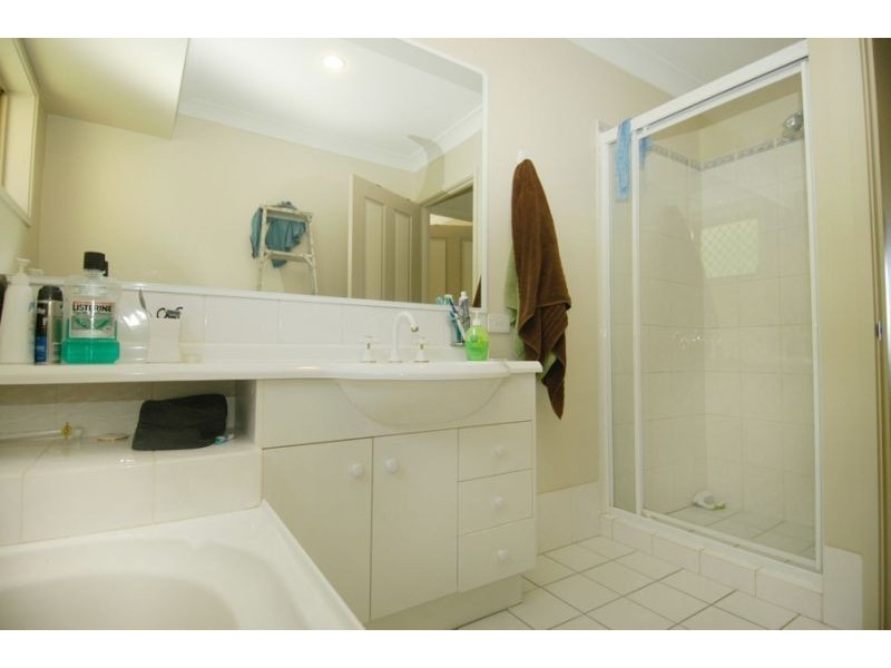 1/76 Paddington Drive, Carrara QLD 4211