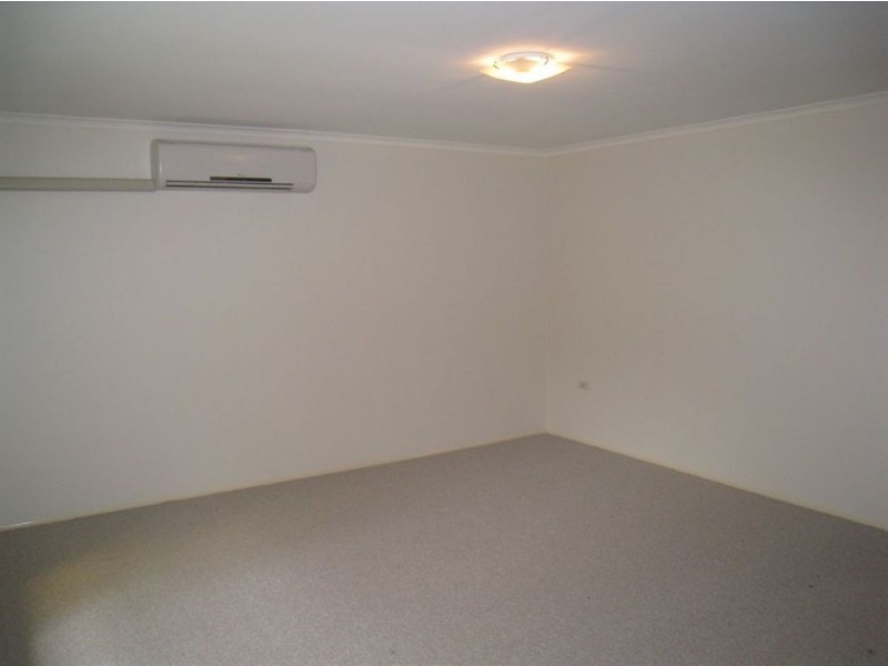 5 Merinda Court, Southport QLD 4215