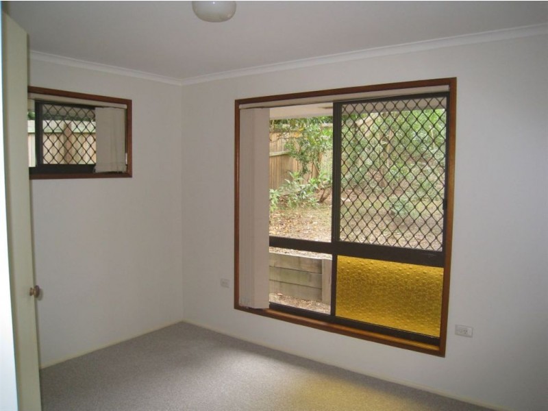 5 Merinda Court, Southport QLD 4215