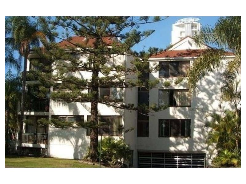 4/13 Federation Avenue, Broadbeach QLD 4218