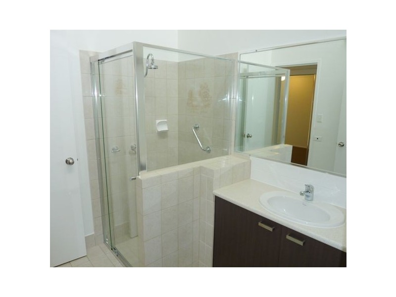 40/37 St Kevins Avenue, Benowa QLD 4217