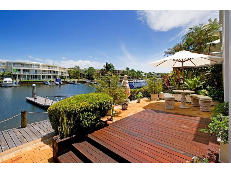 13/3 Lee Road, Runaway Bay QLD 4216