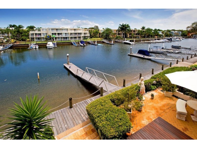 13/3 Lee Road, Runaway Bay QLD 4216