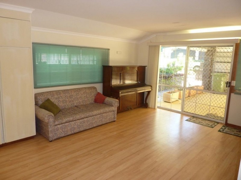 5 Sunvalley Drive, Ashmore QLD 4214