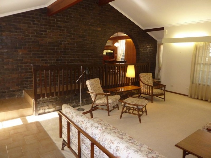 5 Sunvalley Drive, Ashmore QLD 4214