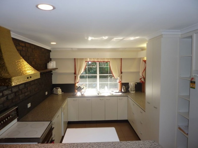 5 Sunvalley Drive, Ashmore QLD 4214