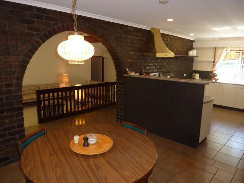 5 Sunvalley Drive, Ashmore QLD 4214