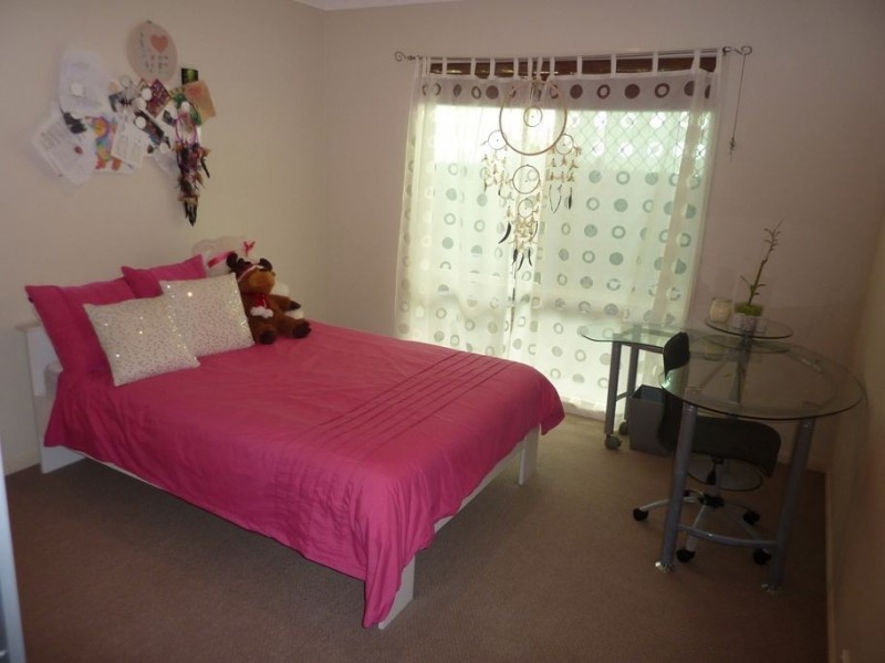 73 Yangoora Crescent, Ashmore QLD 4214