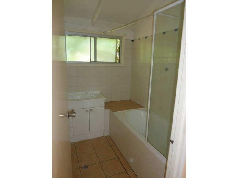 10 Allunga Avenue, Ashmore QLD 4214