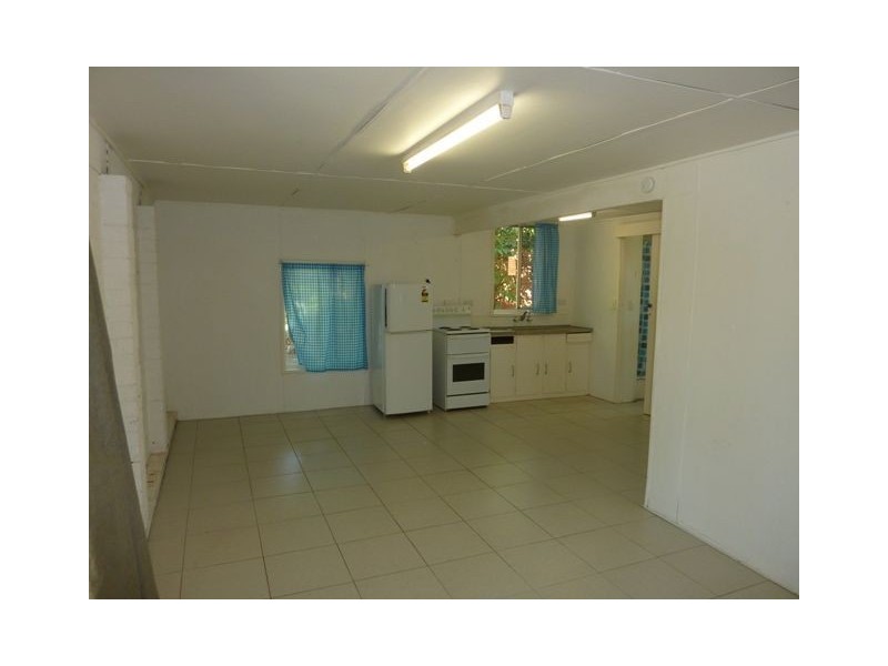 10 Allunga Avenue, Ashmore QLD 4214