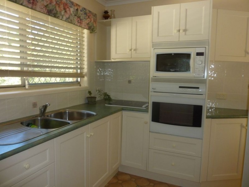 8 Gayle Street, Southport QLD 4215