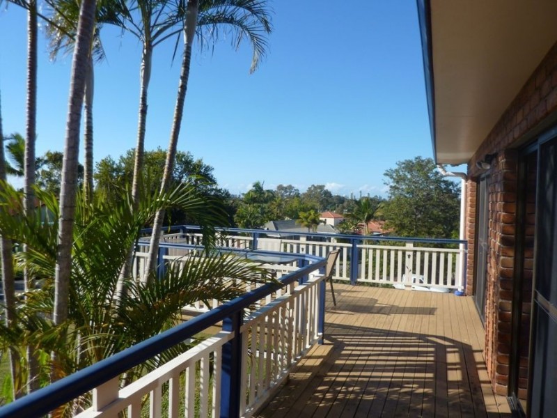 14 Pinkwood Drive, Ashmore QLD 4214