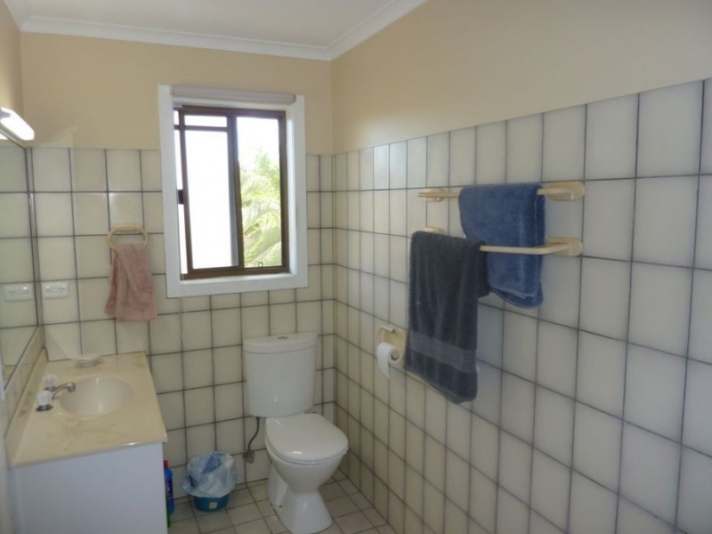 14 Pinkwood Drive, Ashmore QLD 4214