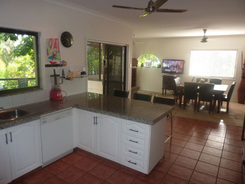9 Madigan Road, Carrara QLD 4211