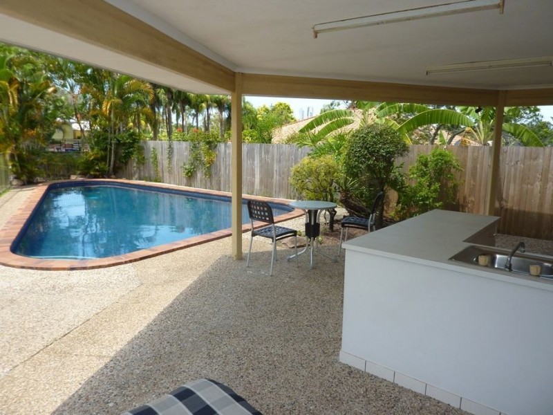 13/4 Madsen Place, Southport QLD 4215