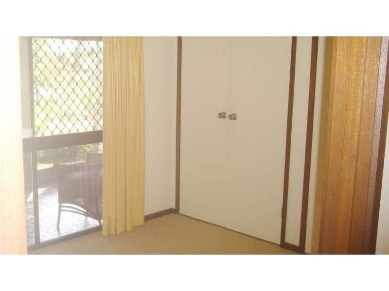 4 Binalong Drive, Ashmore QLD 4214