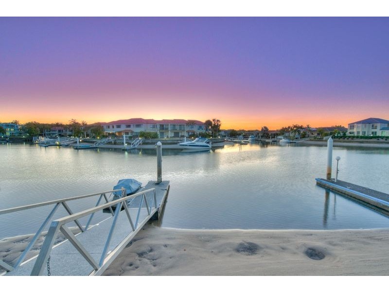 22/3 Lee Road, Runaway Bay QLD 4216