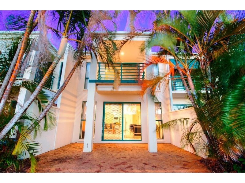 22/3 Lee Road, Runaway Bay QLD 4216